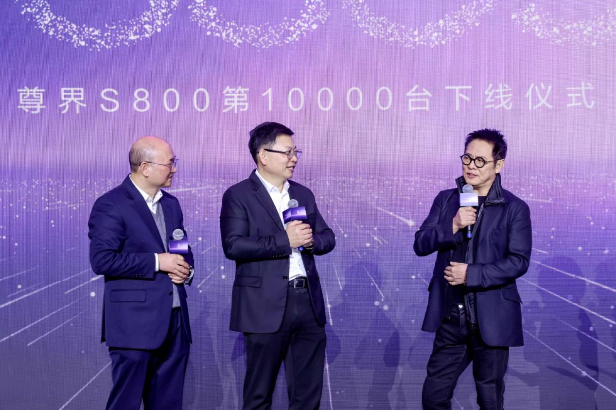 从零到万，向上突围！尊界S800以“硬实力”改写高端市场格局